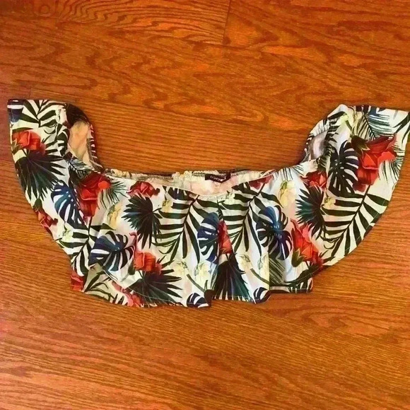 Fashion Nova Jammin' Dusty Blue Tropical Floral  cropped top Size Large L - Picture 9 of 9